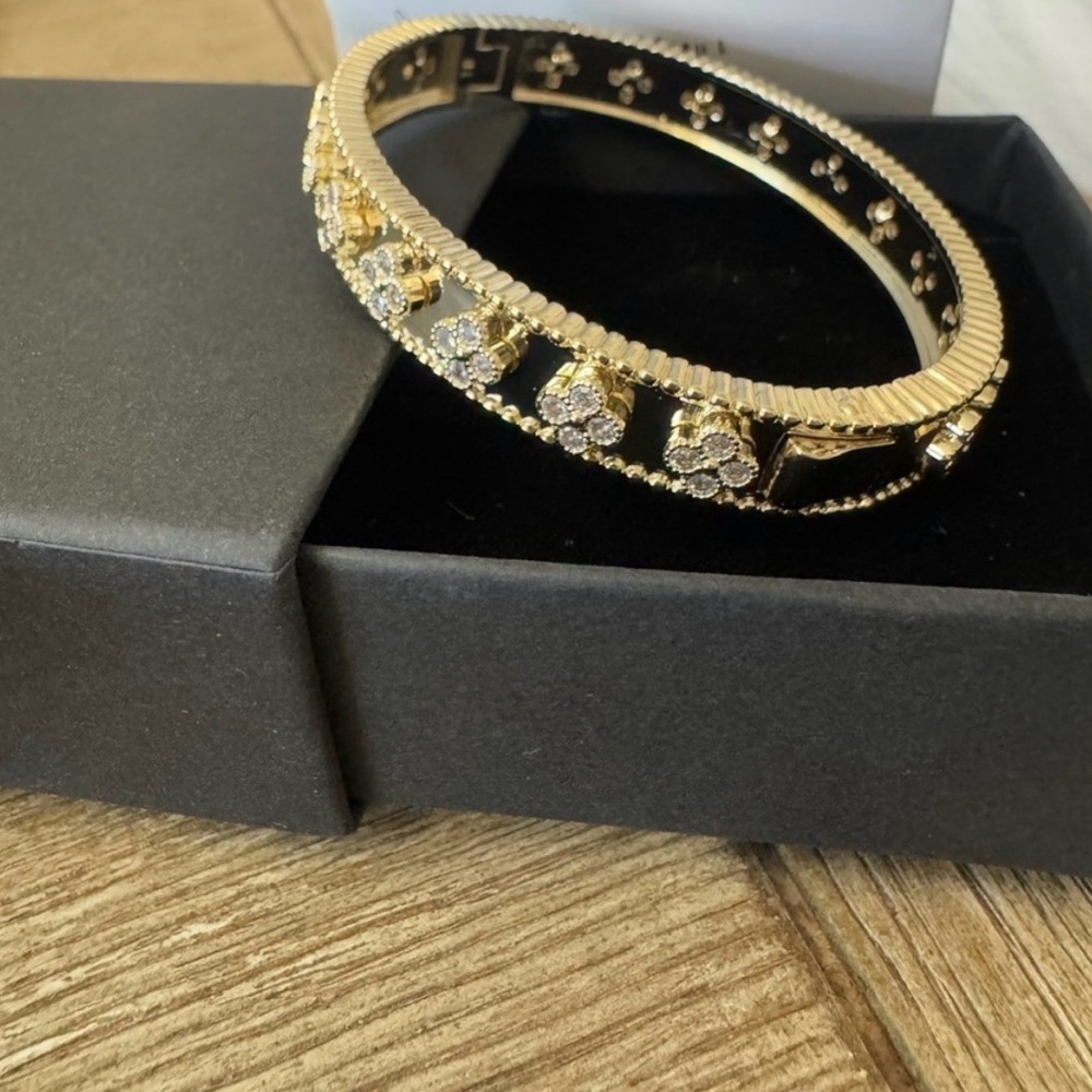 Perlee Four Leaf Clover Bangle Bracelet gold plated - Picture 3 of 8